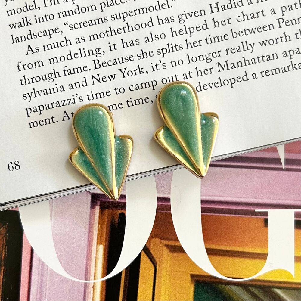 Art Deco Style Vintage Retro Green Enamel Golden Tone Clip-On Earrings